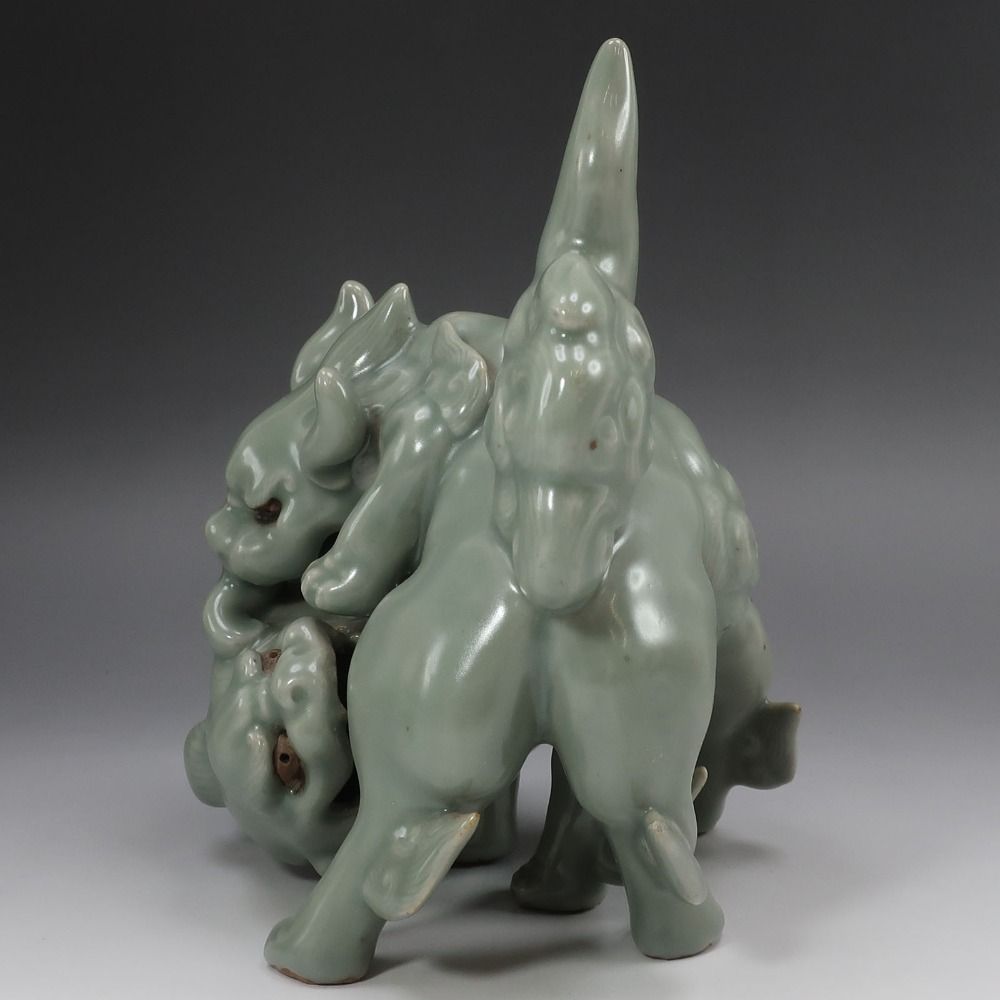 三田青磁 獅子置物 陶磁器 _ 骨董品 - メルカリ