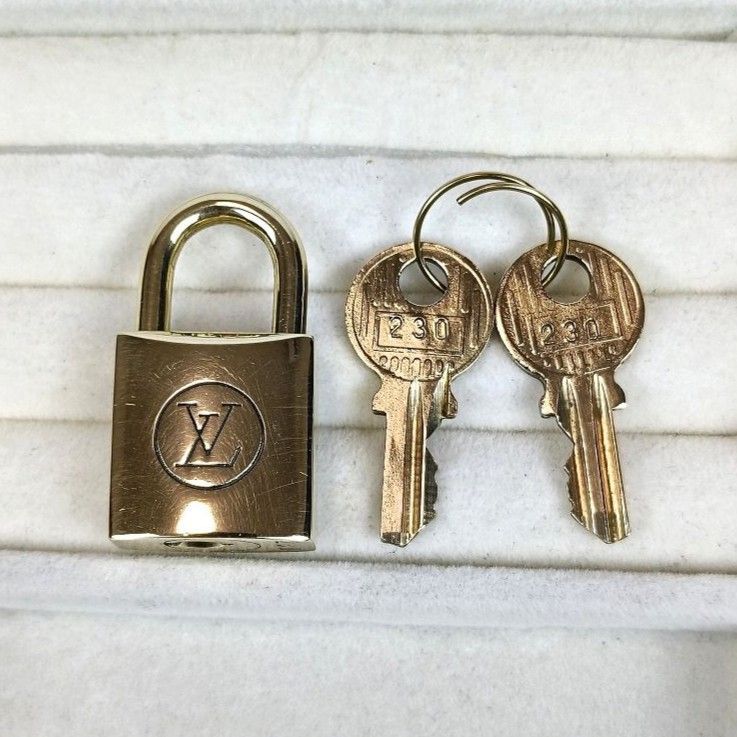 LOUIS VUITTON ルイヴィトン パドロック 南京錠 カデナ 鍵 ゴールド No