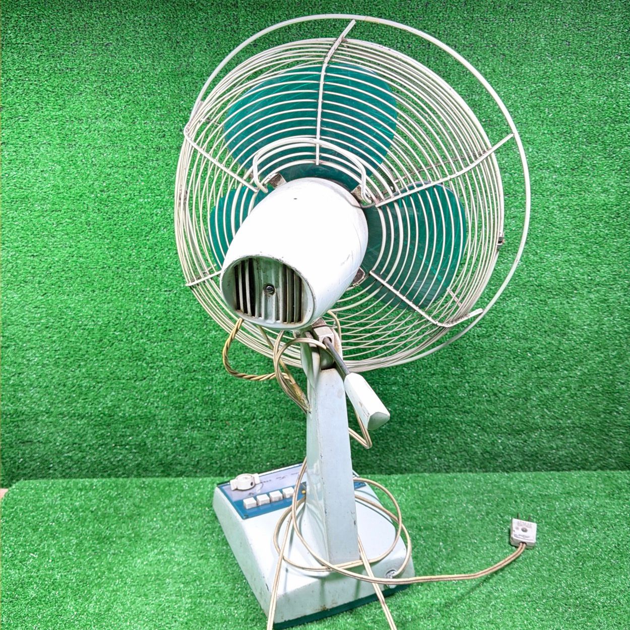 サンヨー　扇風機 昭和レトロ レトロ扇風機 当時物 中古現状★ 通電OK】SANYO サンヨー 扇風機 ビンテージ 緑羽根 連動コンセント