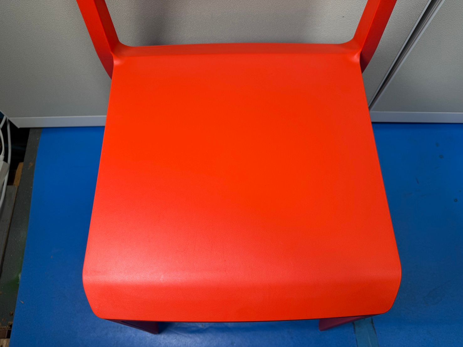 中古・vitra・ヴィトラ・Tipton・ティプトン・チェア・レッド1 Vitra / ヴィトラ tipton / ティプトン ポピーレッド 【548】 - メルカリ