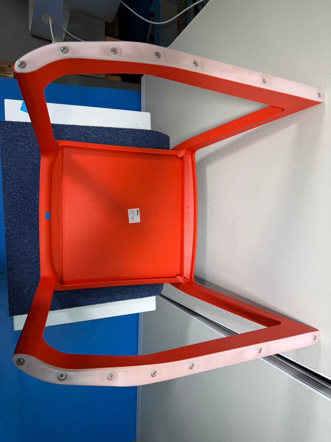 Vitra / ヴィトラ tipton / ティプトン ポピーレッド 【548】 - メルカリ