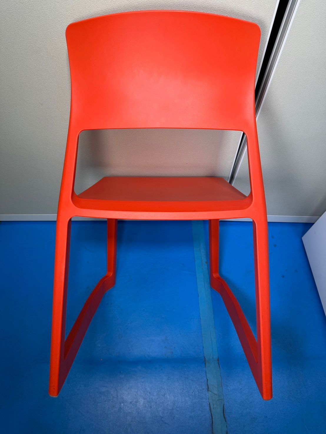 Vitra / ヴィトラ tipton / ティプトン ポピーレッド 【548】 - メルカリ