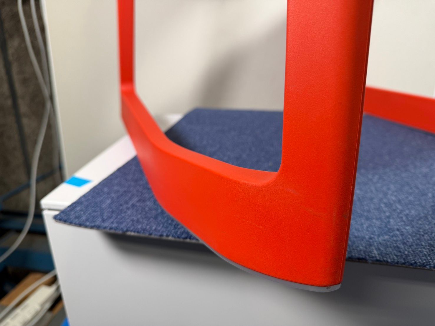 中古・vitra・ヴィトラ・Tipton・ティプトン・チェア・レッド1 中古・vitra・ヴィトラ・Tipton・ティプトン・チェア・レッド1