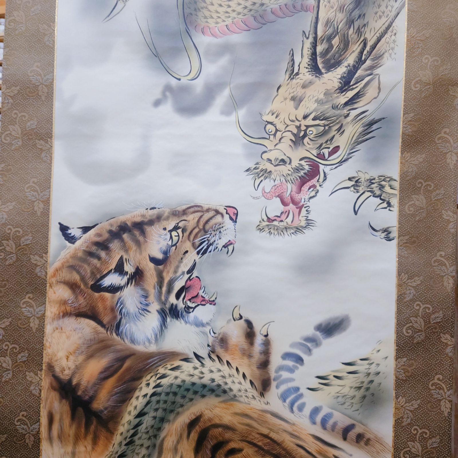 観賞用 掛け軸 掛軸 龍虎図長江桂舟 厄除け 魔除け 家内安全 出世運