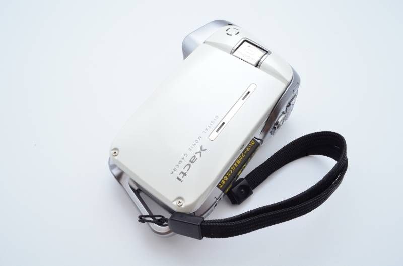 動作品】SANYO サンヨー Xacti DMX-CA8 ホワイト 防水デジタルムービー