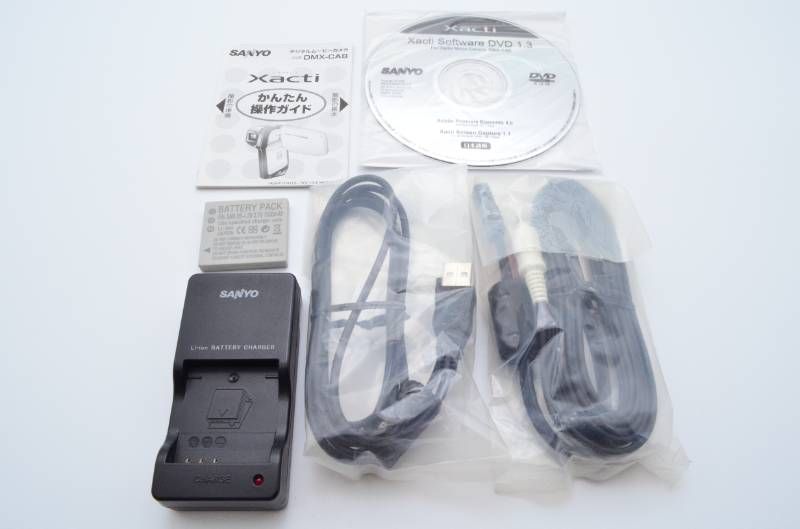 動作品】SANYO サンヨー Xacti DMX-CA8 ホワイト 防水デジタルムービー