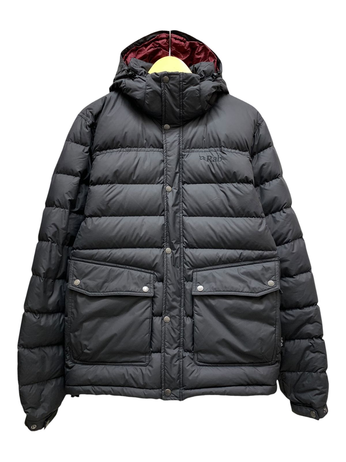 Rab ブラック フード付きダウンジャケット ダウンジャケット | Rab® ジャパン公式サイト