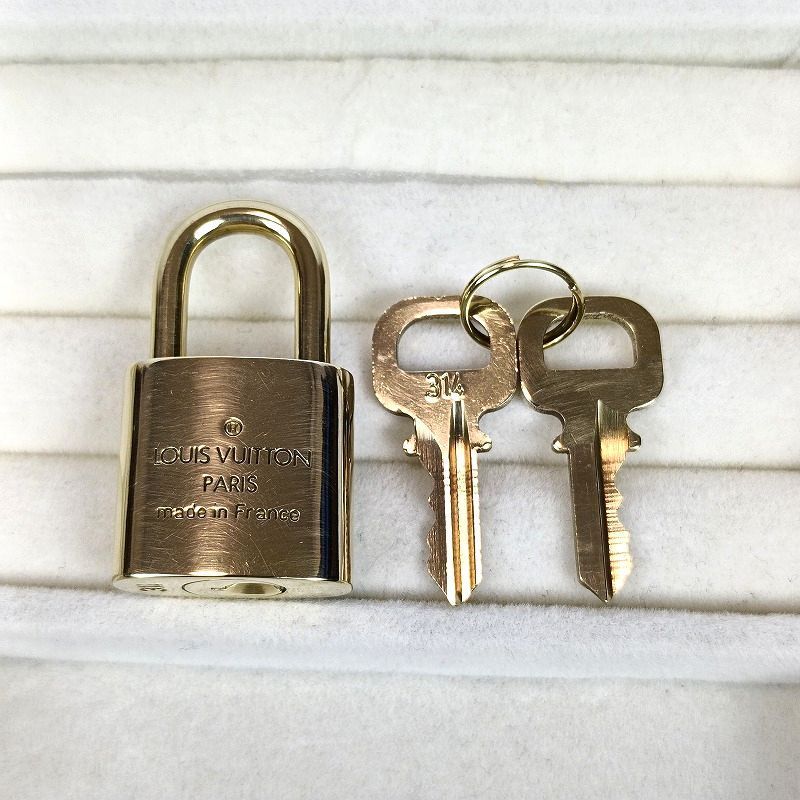 L00119　ルイヴィトン　パドロック　カデナ　南京錠　鍵 LOUIS VUITTON ルイヴィトン パドロック 南京錠 カデナ 鍵 ゴールド No