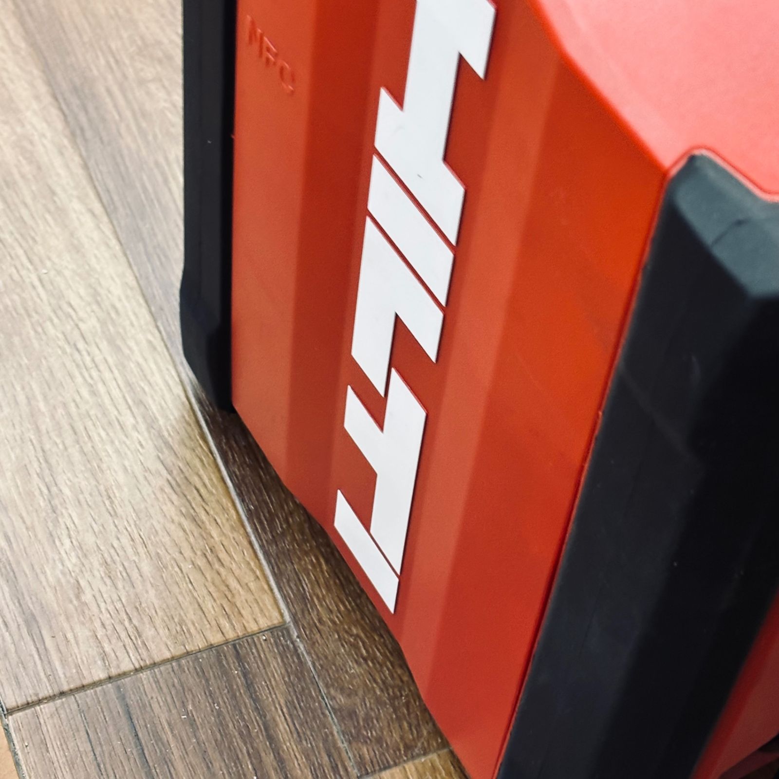 Bluetoothスピーカー 内蔵ラジオチャージャー