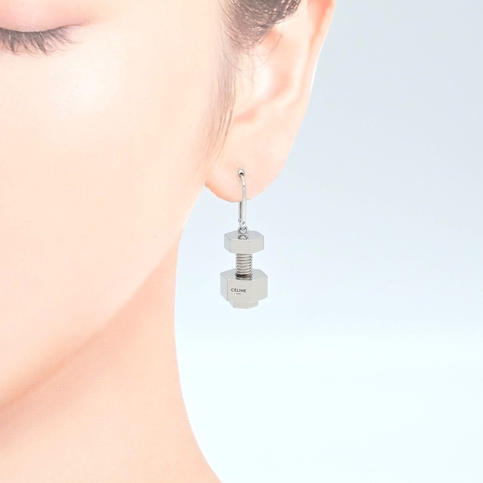 セリーヌCELINEシルバー ストレートバー 片耳用ピアス セリーヌCELINEシルバー ストレートバー 片耳用ピアス セリーヌCELINE