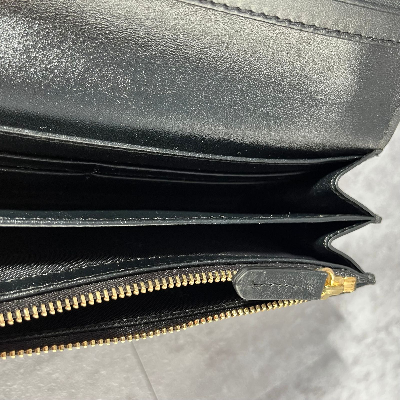 BURBERRY】長財布 スナップボタン 黒 レザー ブラック 金具 ゴールド 