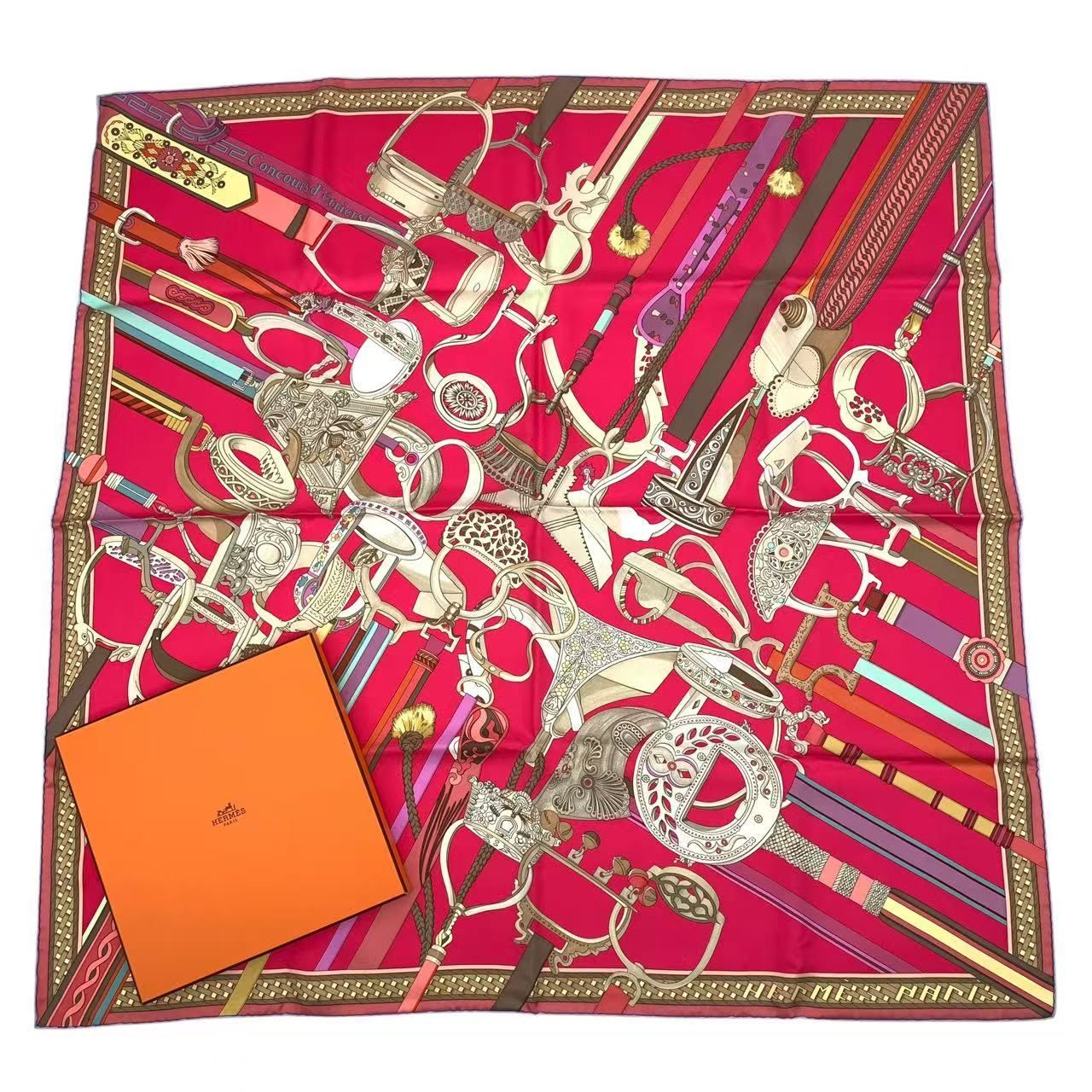 新品同様 HERMES エルメス カレ90 スカーフ シルク Concours d'etriers