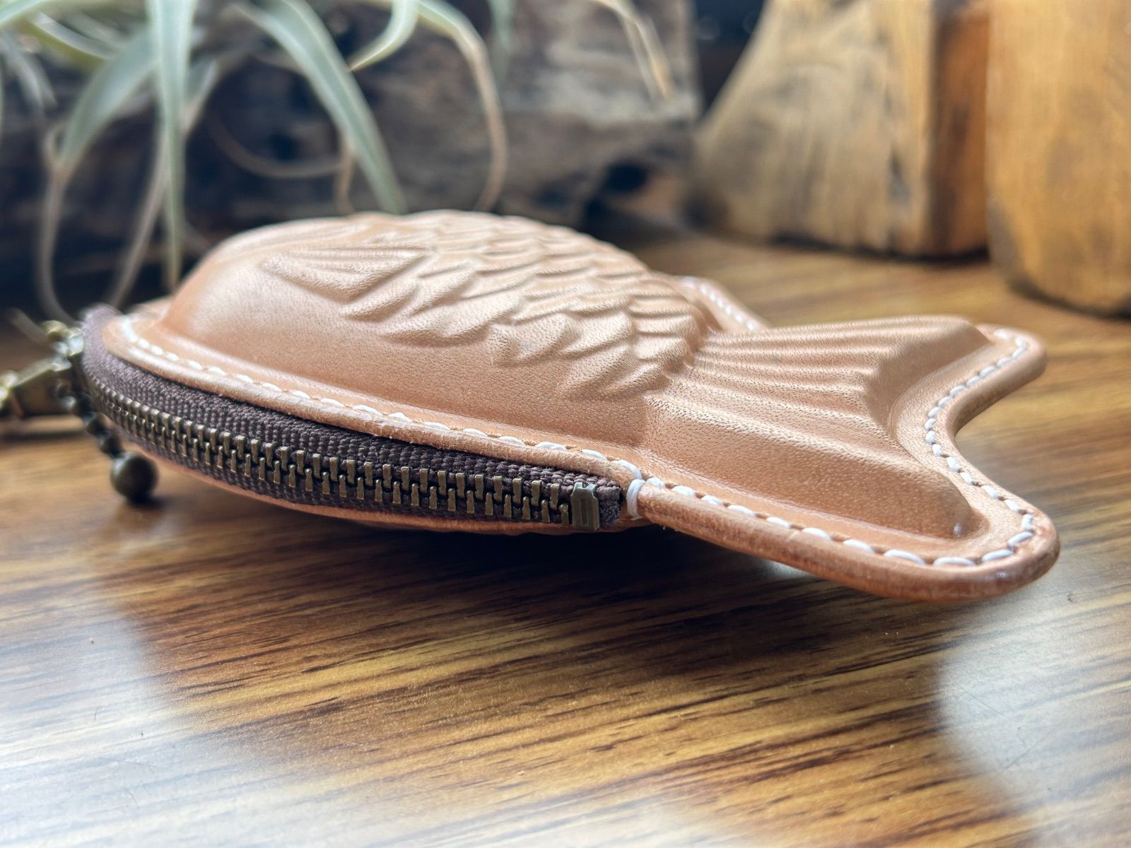 栃木レザー】本革たい焼き型ミニポーチ｜遊び心ある小物・小銭入れ