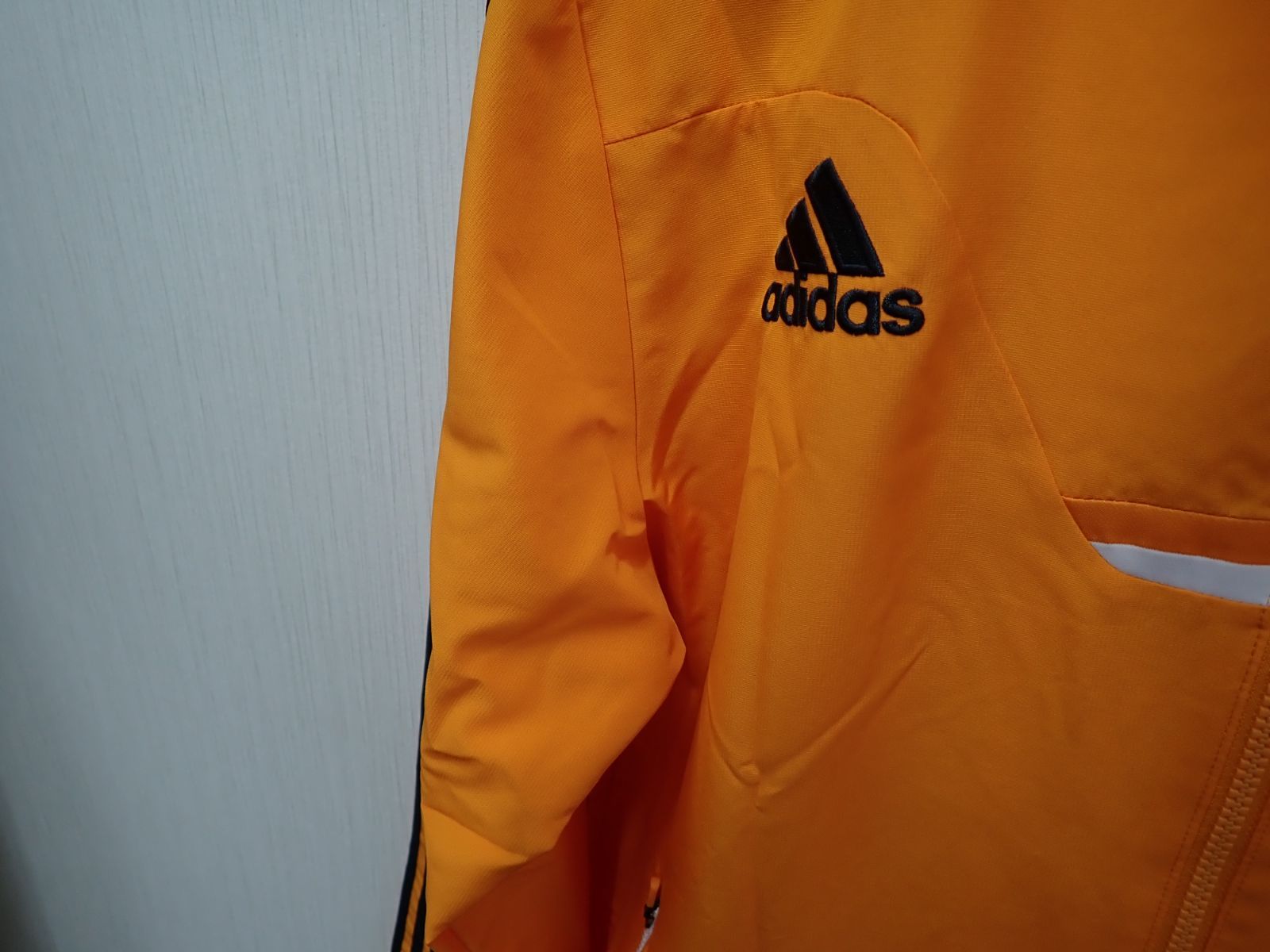 54418】アディダス adidas レアル・マドリード ナイロンジャケット