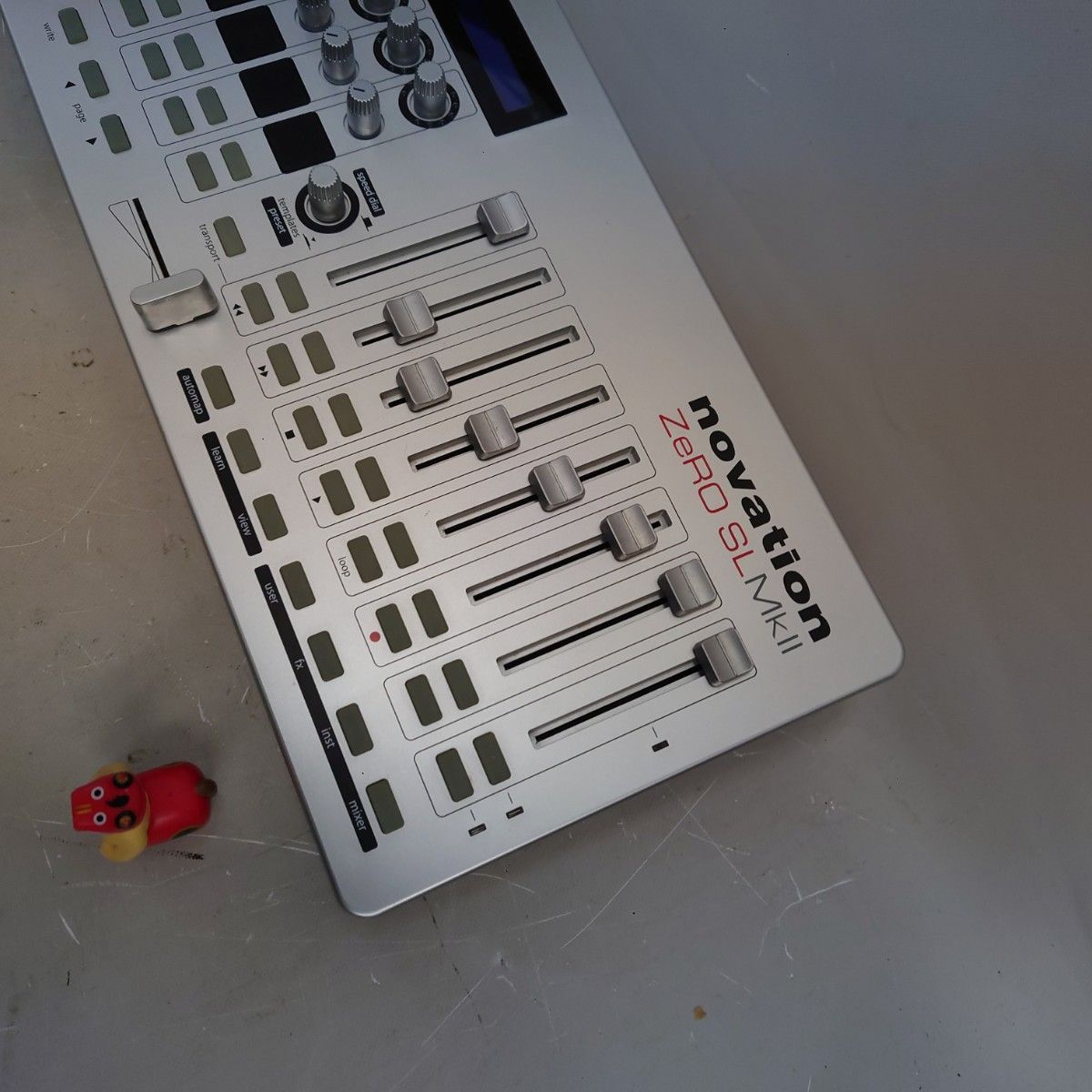 Novation Zero SL MkII MIDIコントローラー 動作品 本体のみ DAW操作用