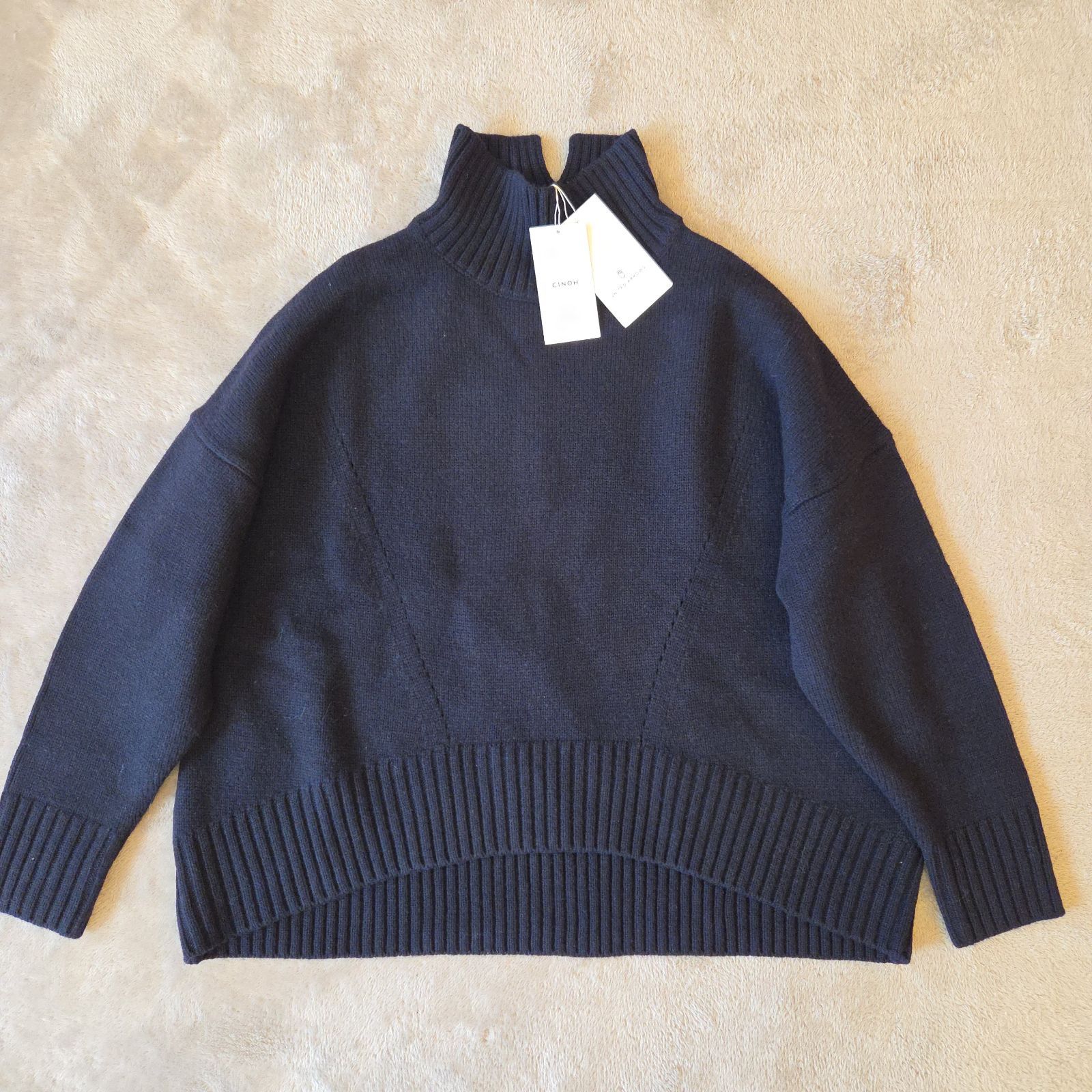 新品・タグ付】CINOH チノ ウール100％ ハイネックニット／ ネイビー