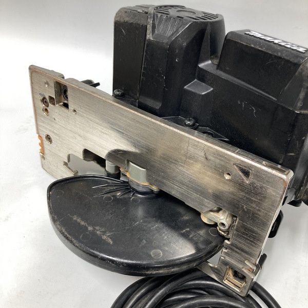  makita マキタ 165 mm 電子マルノコ HS 6303 ブラック 本体のみ 黒 100 V アルミベース 電気 電動 丸のこ ≡DT 7024 マルノコ 切断工具 切断機