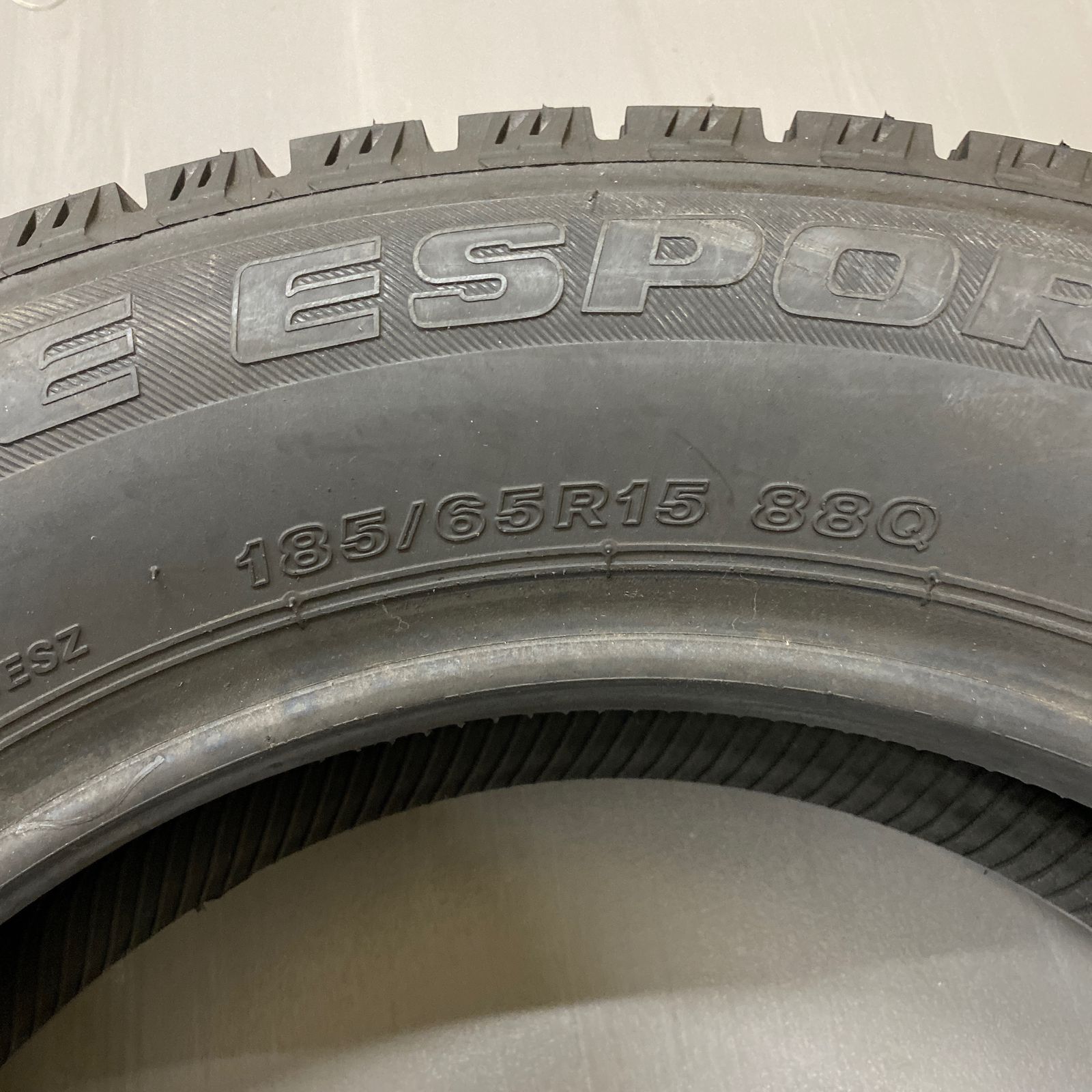ICE ESPORTE 185/65R15 88Q スタッドレスタイヤ - メルカリ