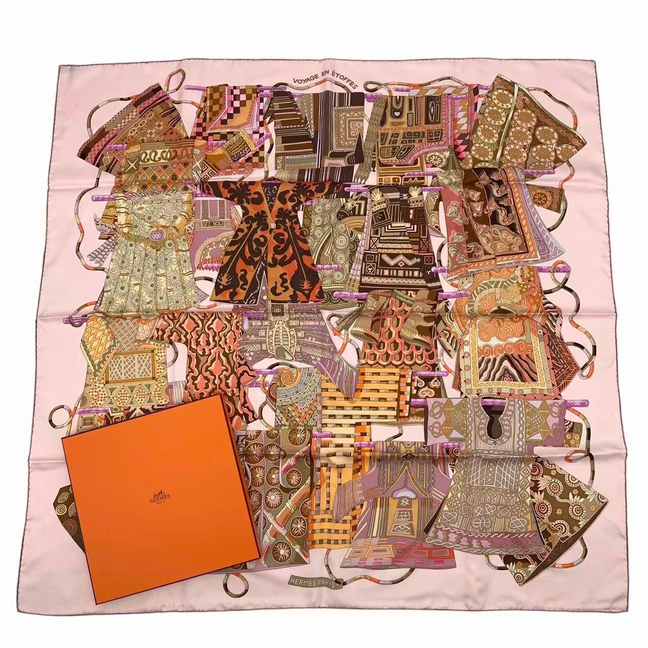 新品同様 HERMES エルメス スカーフ カレ90 Voyage en Etoffes 世界の 