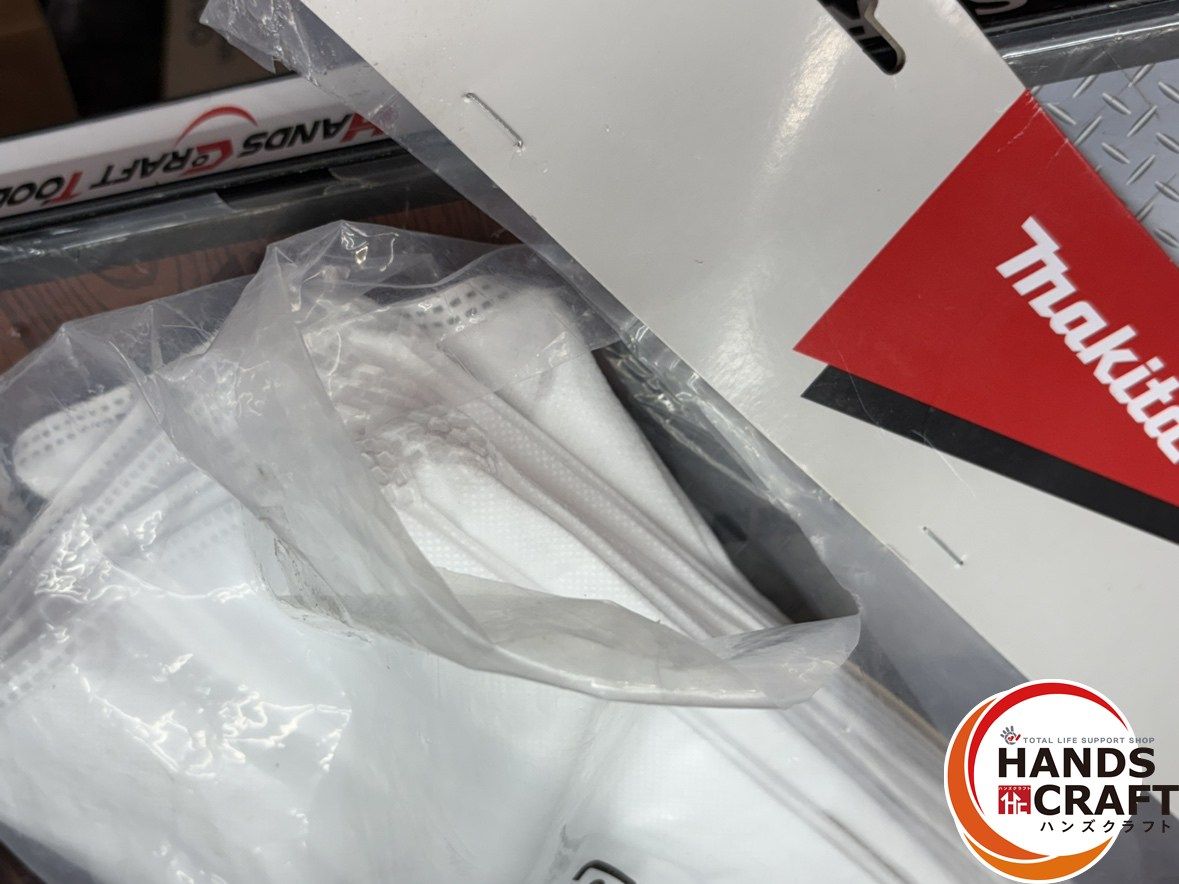 値下げしました！【中古】マキタ Makita VC260D 背負式クリーナ 紙パック10枚付き【ハンズクラフト佐賀】 〇マキタ Makita VC260 充電式背負クリーナー 紙パック10枚付き