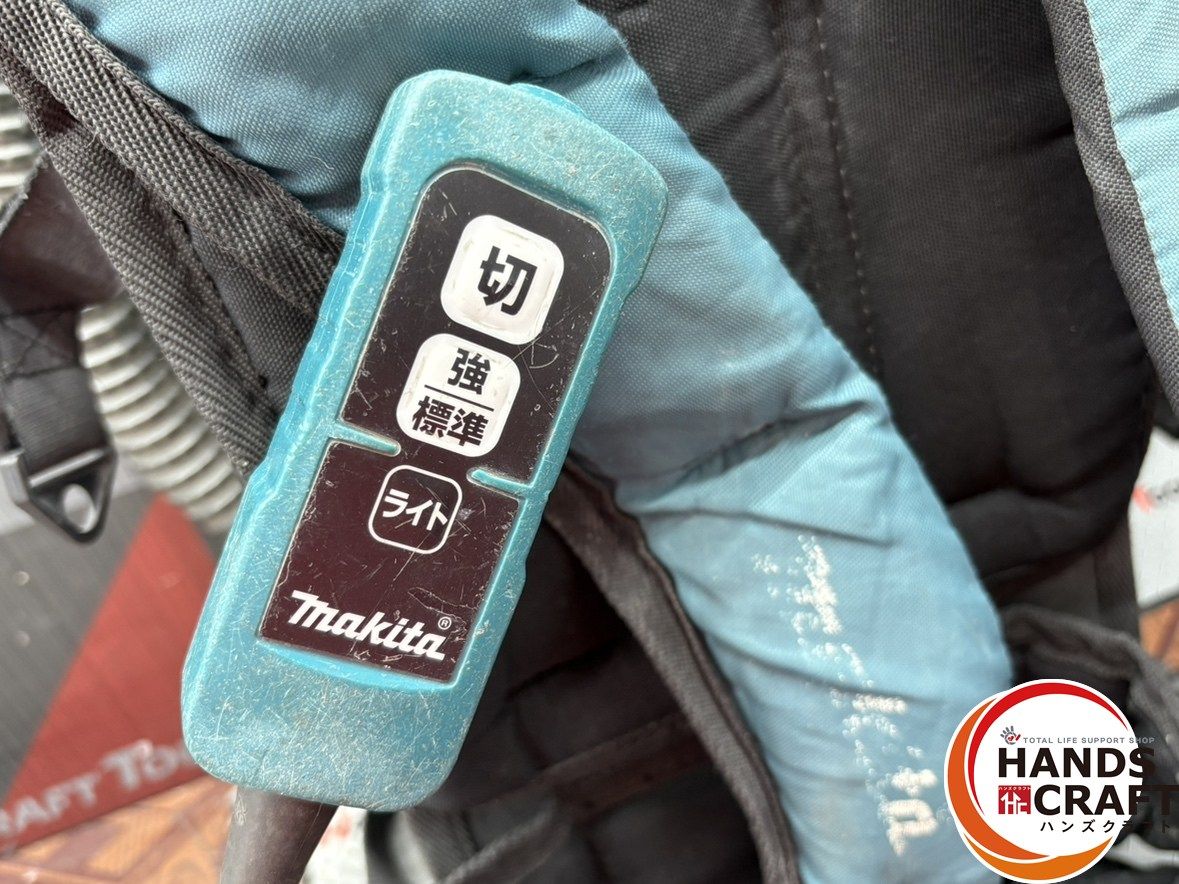 値下げしました！【中古】マキタ Makita VC260D 背負式クリーナ 紙パック10枚付き【ハンズクラフト佐賀】 〇マキタ Makita VC260 充電式背負クリーナー 紙パック10枚付き