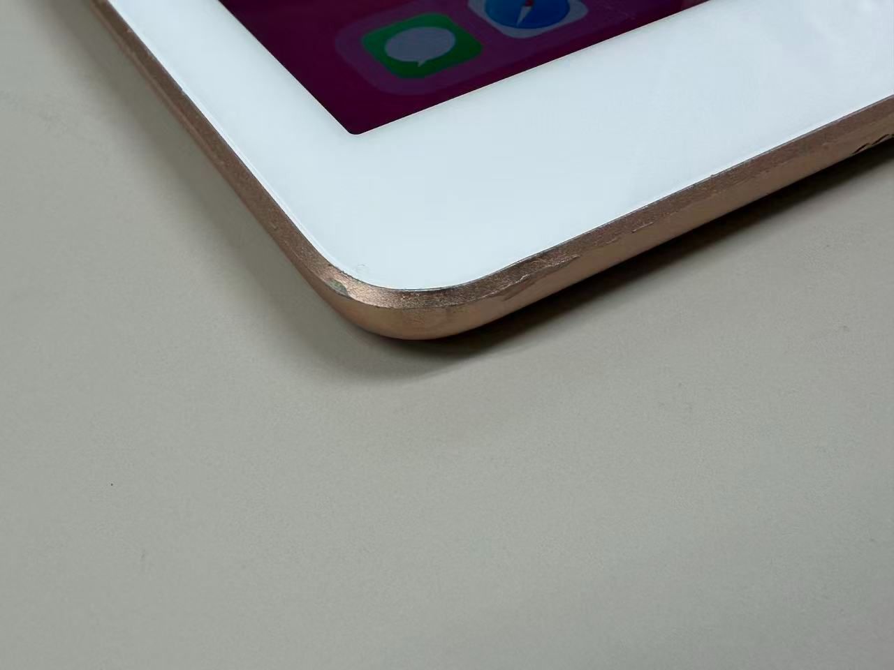 電池26％ iPad (第6世代) 128GB ゴールド WIFI版 バッテリー劣化品