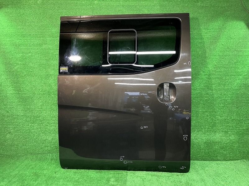 NV350キャラバン VW6E26 右リアドア ロング低床プレミアムGX 4WD 5人 