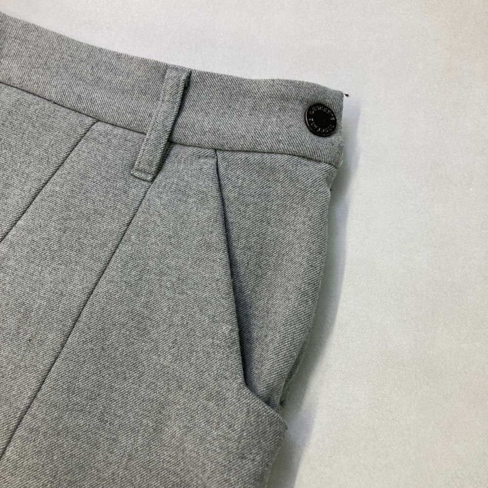 サイズ：S DESCENTE GOLF デサントゴルフ 裾ロゴ ストレッチスカート