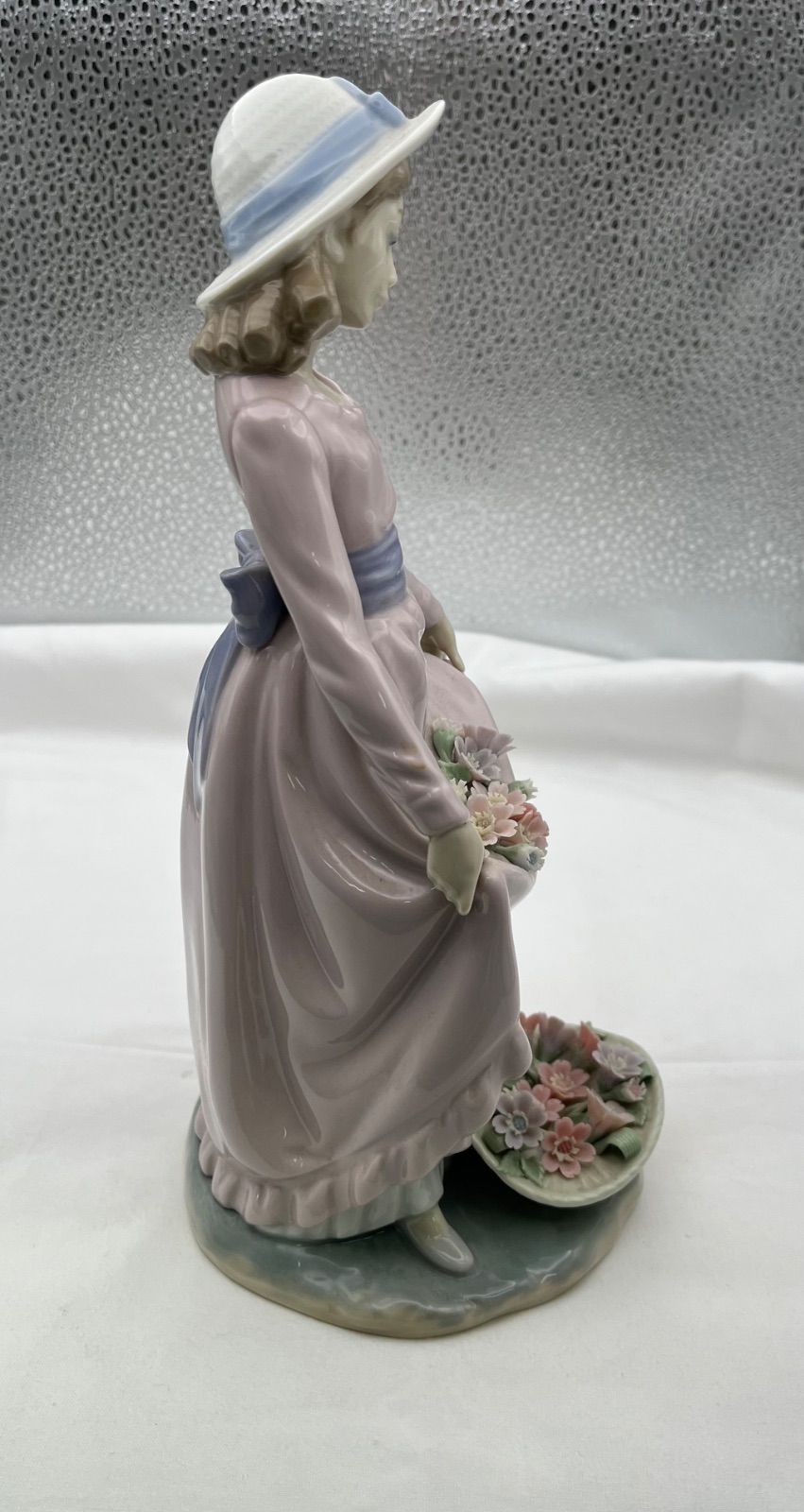 ▽LLADRO リヤドロ 花のバスケット/少女 現状品 10335 - メルカリ