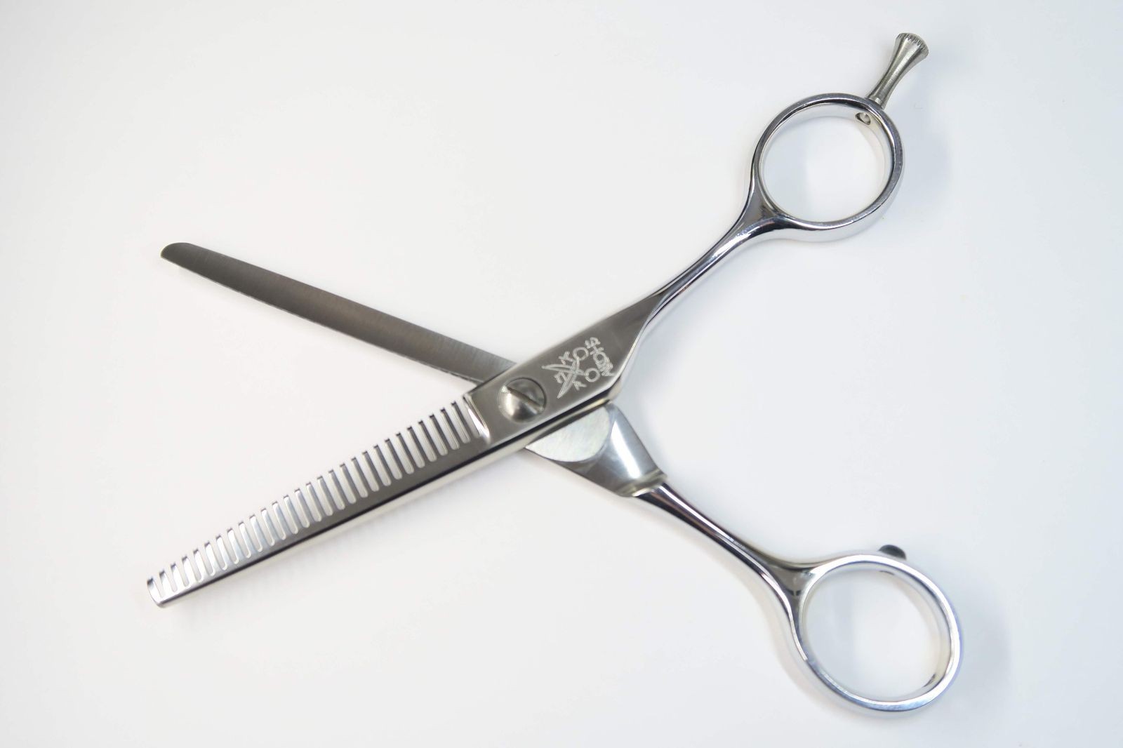 Cランク【AKKOHS アコス】 A5528 セニング 美容師・理容師 5.5インチ