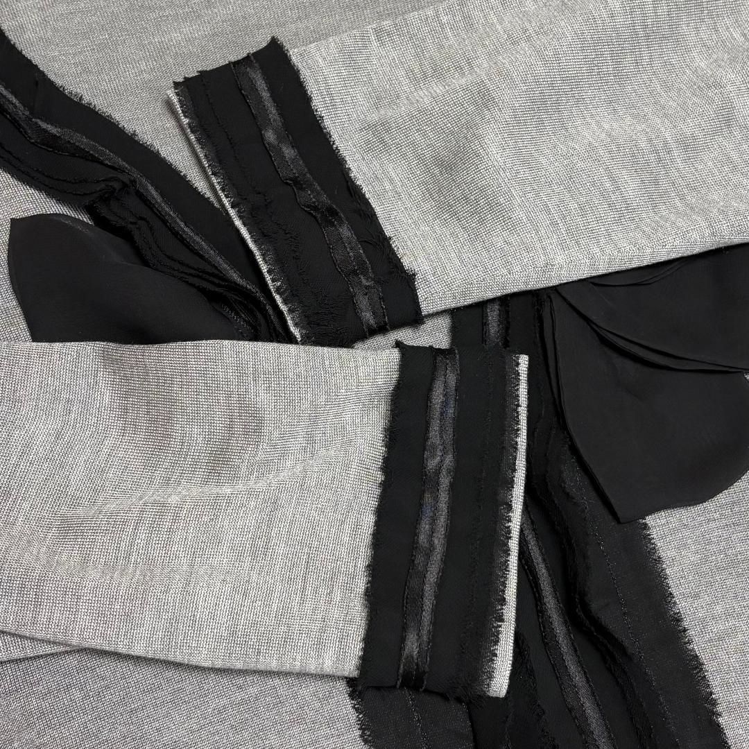 美品】 TO BE CHIC カーディガン センターフリル 絹 2 グレー×黒 