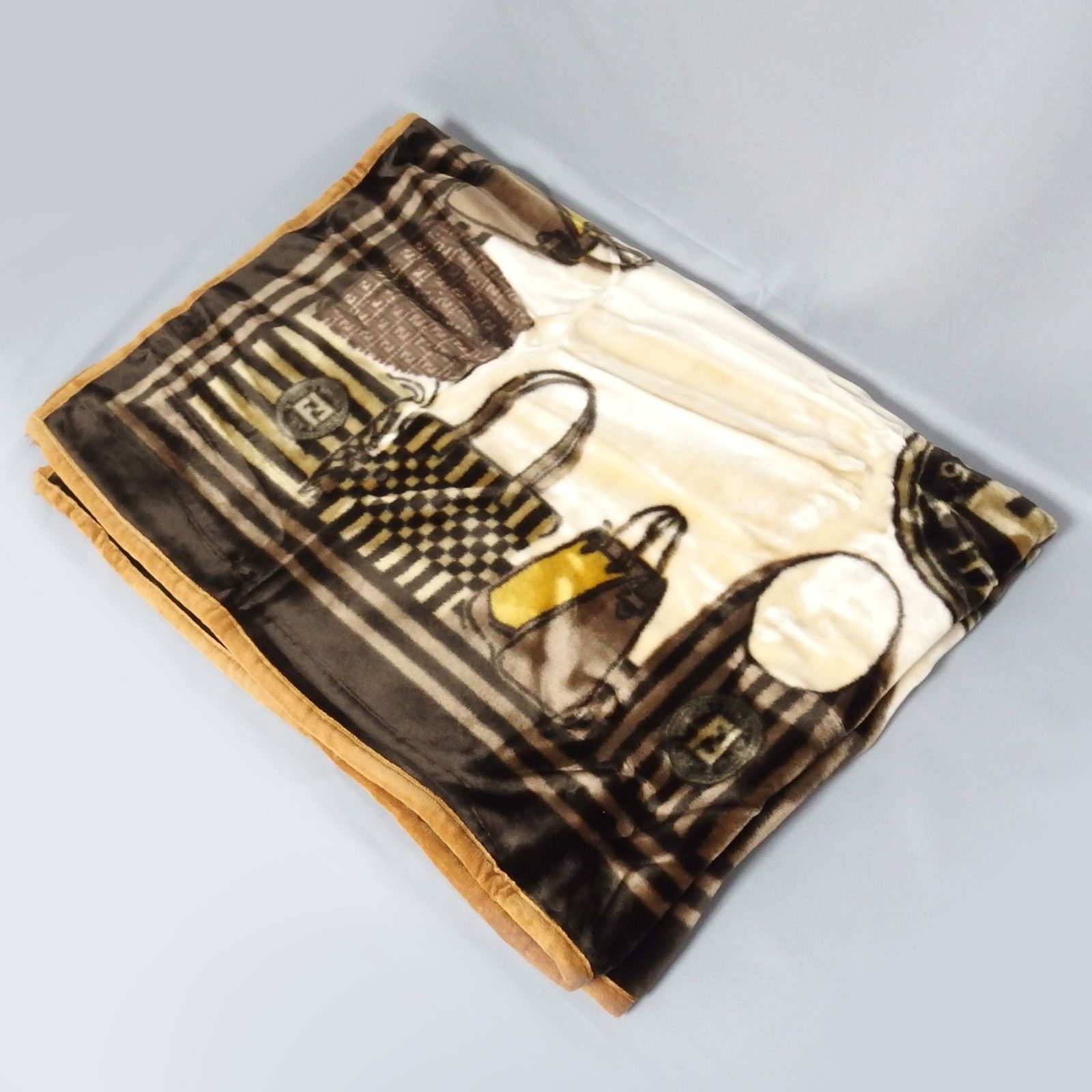 極美品☆FENDI FF ズッカ バッグ柄 ニューマイヤー ハーフ毛布