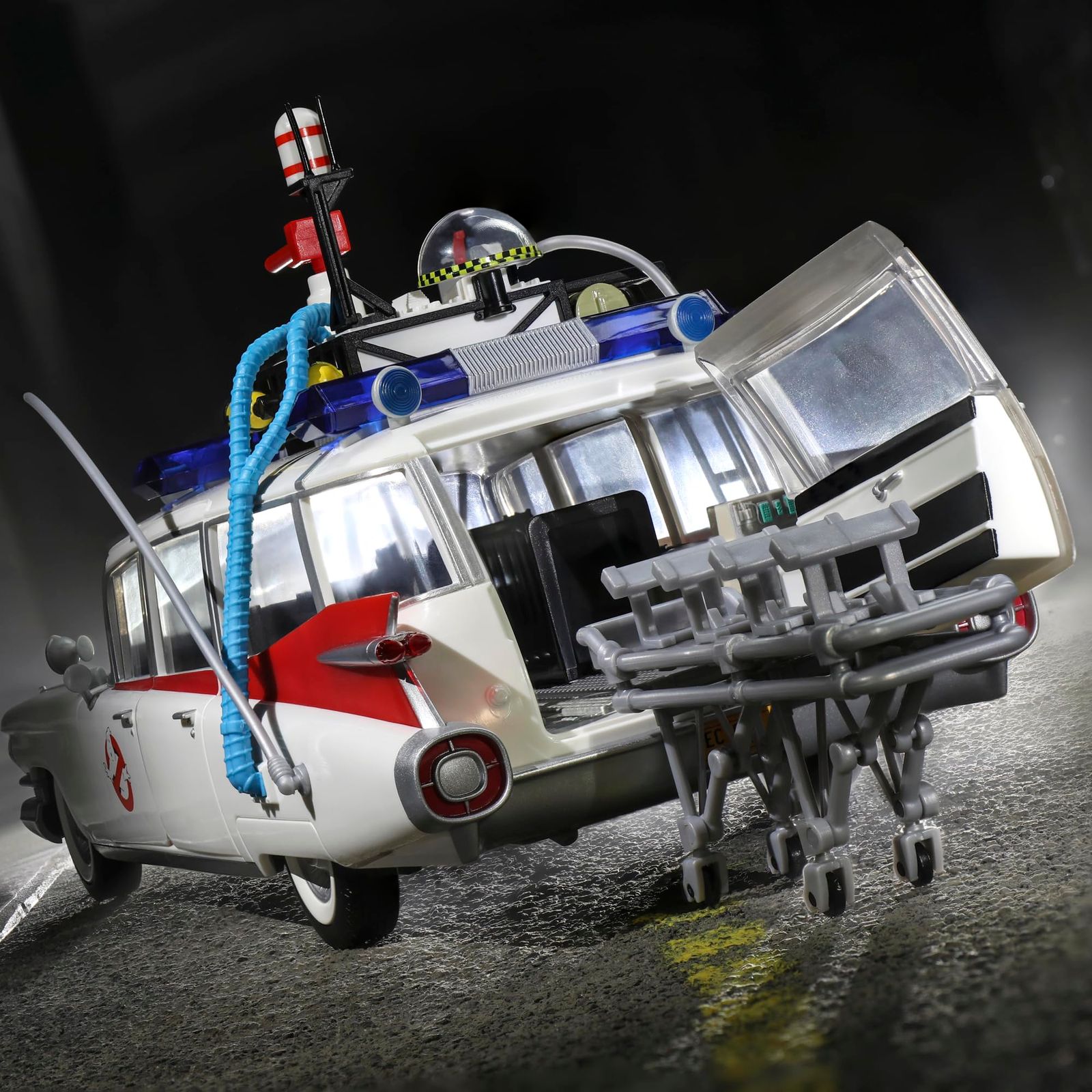 ゴーストバスターズ プラズマシリーズ Ecto-1 (1984) 1:18スケール