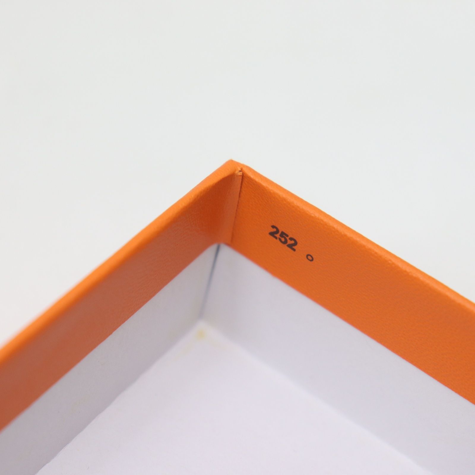 ITKJLZ6O40BS HERMES エルメス ケリーデペッシュ 箱 252 オレンジ