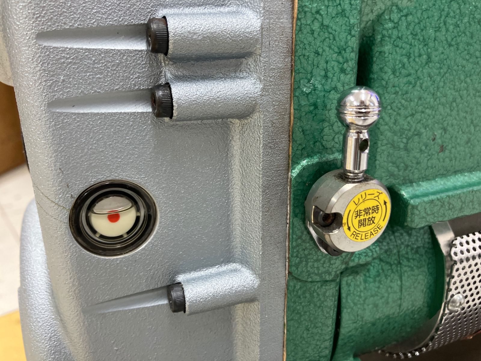 B フットスイッチ付