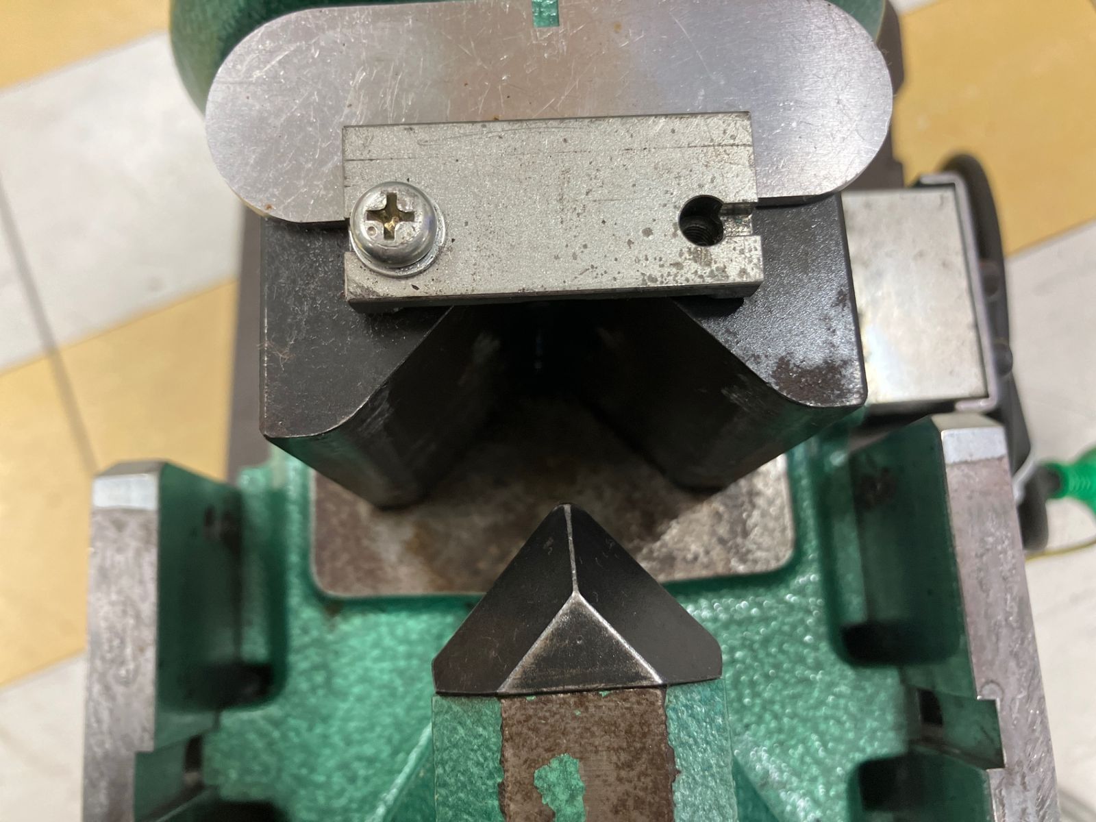 スーパーベンダー