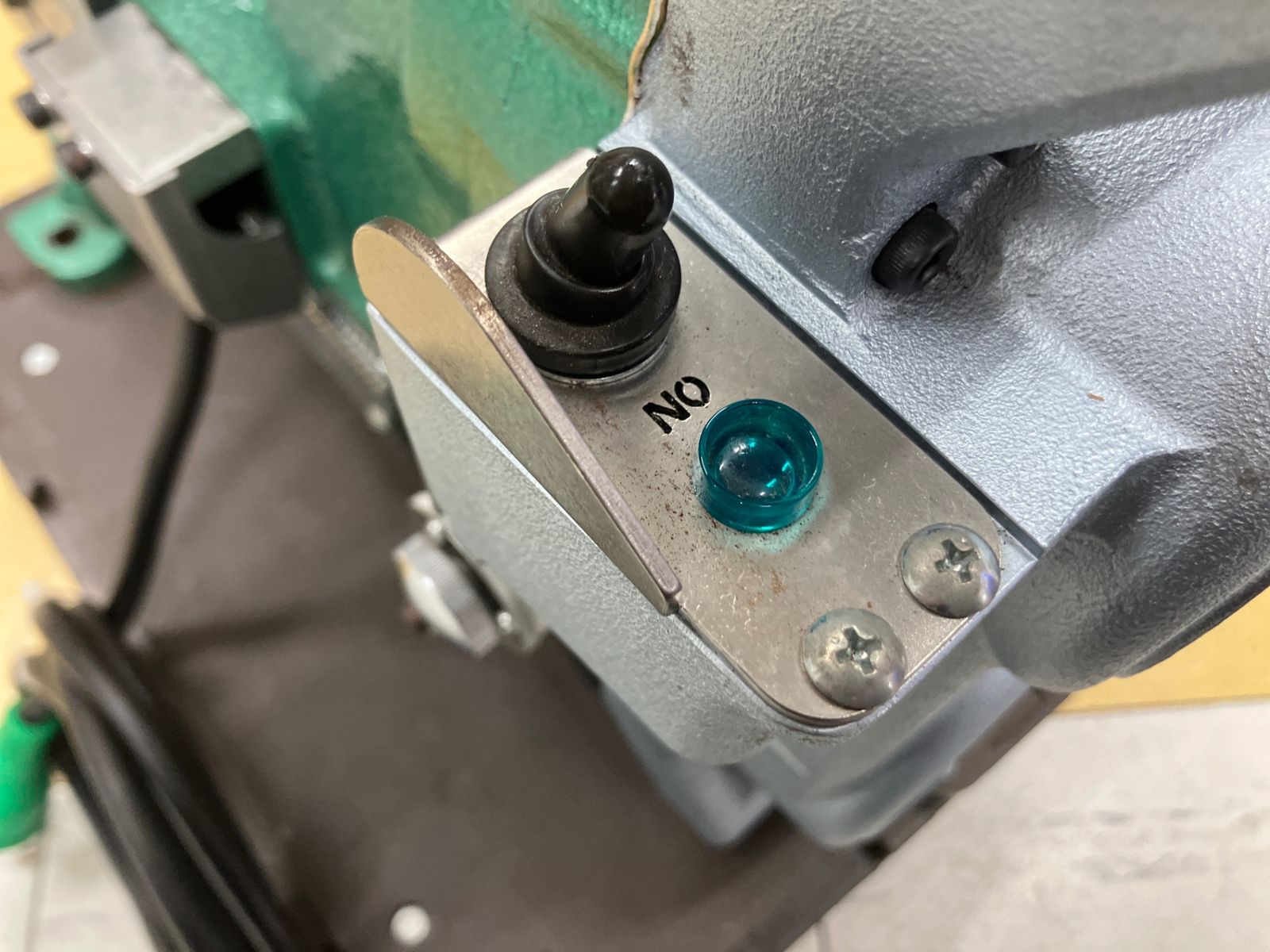 フットスイッチ付 曲げ