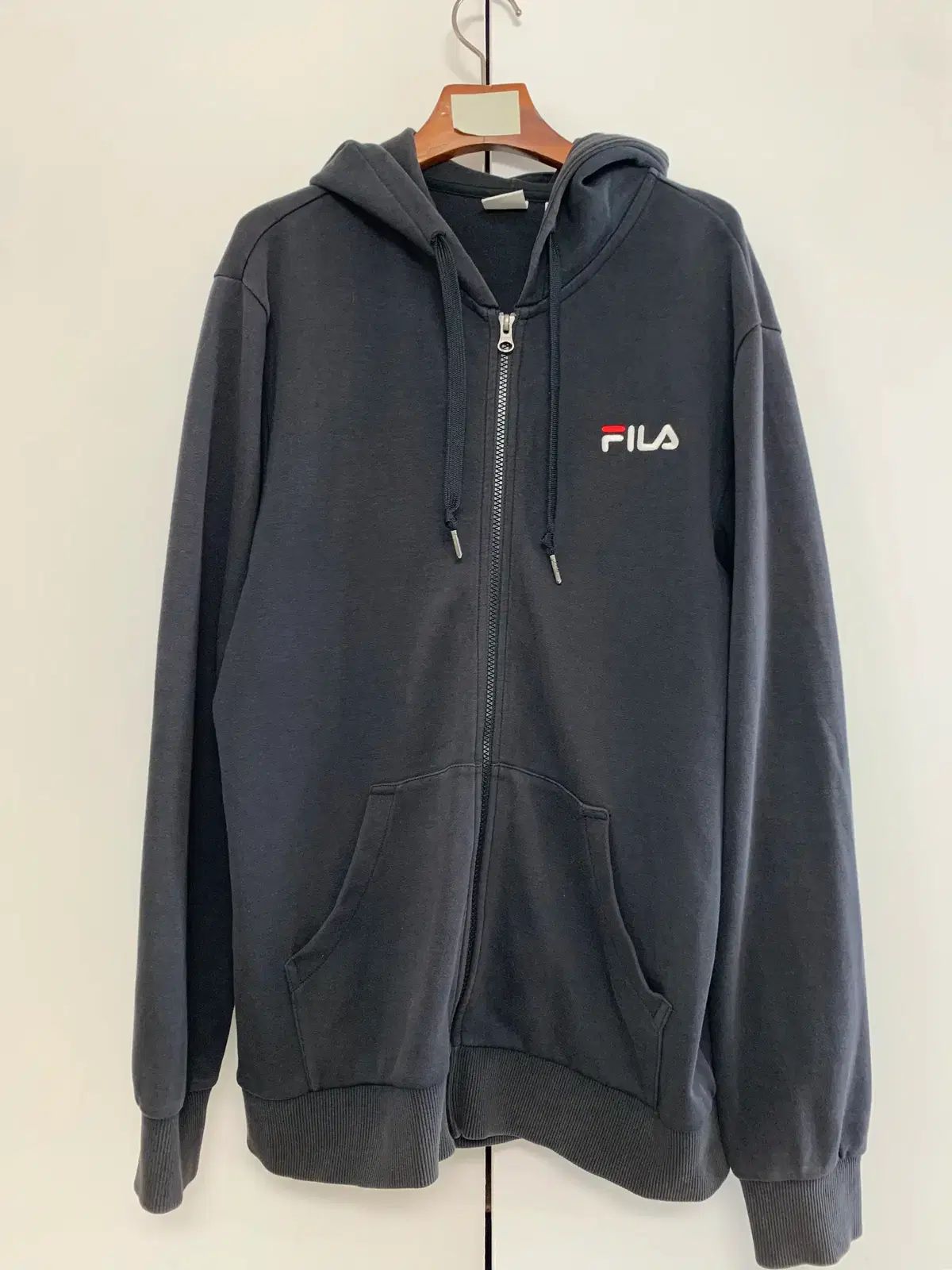 ユニセックス FILA フィラ フルジップアップフーディー 季節の変わり目 ベーシック トレーニングウェア