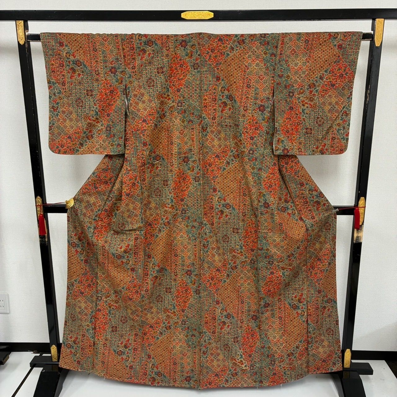 【ミヒャエル様❤️昭和レトロ ヴィンテージ モガファッション 着物 正絹小紋】 小紋 飛び柄の花柄 可愛い染め 正絹 着物 MK-3277 - メルカリ