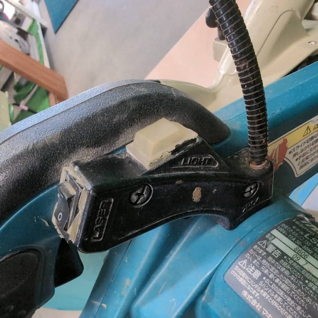  メーカー整備済｜ ｜領収書発行可 マキタ 165 mm スライド丸ノコ レーザー|LED付 鮫肌チップソー装着 マルノコ 切断工具 切断機