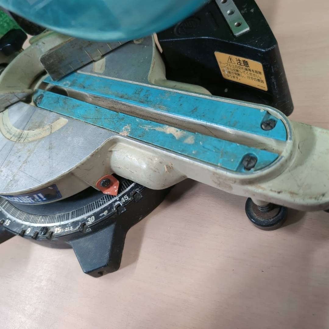 スライド丸ノコ