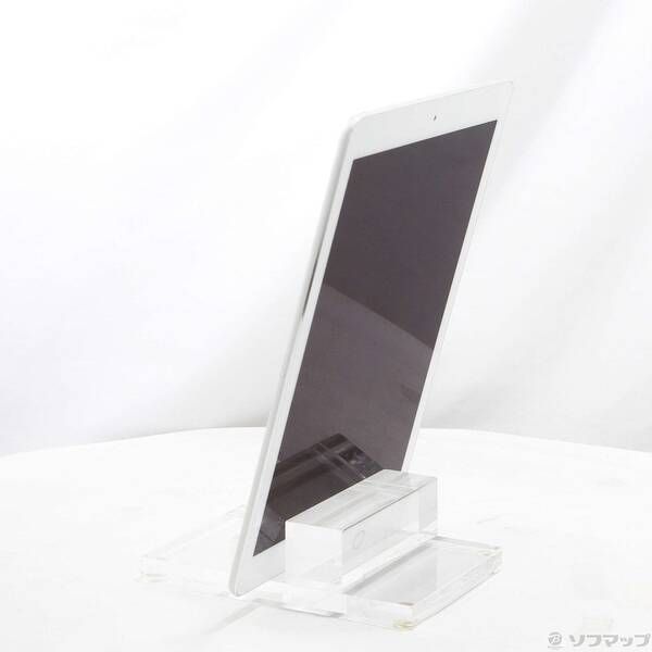 ソフマップ 〔中古品〕 iPad Pro 9.7インチ 128GB シルバー MLQ42J／A docomoロック解除SIMフリー【352】