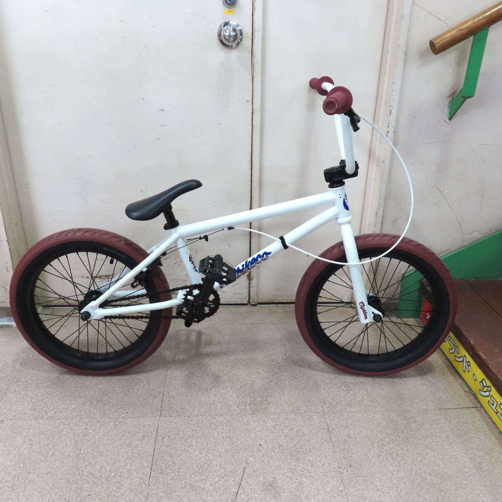 FITBike.co BMX 18インチ　街乗り FIT BIKE CO. 2019 EIGHTEEN BMX 18インチ ホワイト - メルカリ