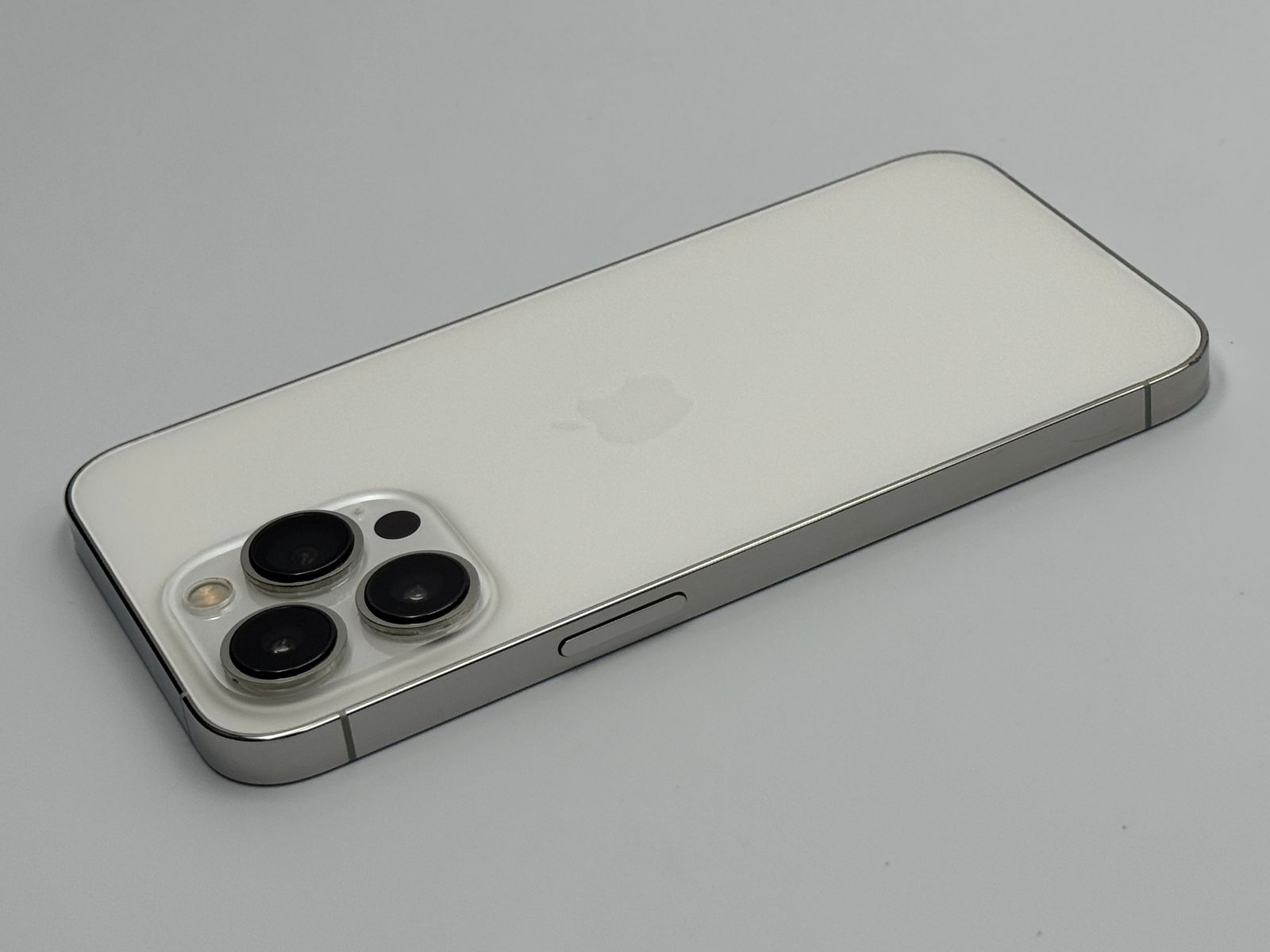 Apple iPhone 13 Pro シルバー 128GB　バッテリー84％ iPhone13Pro 本体 Apple silver 128GB iPhone 13 Pro シルバー 128GB