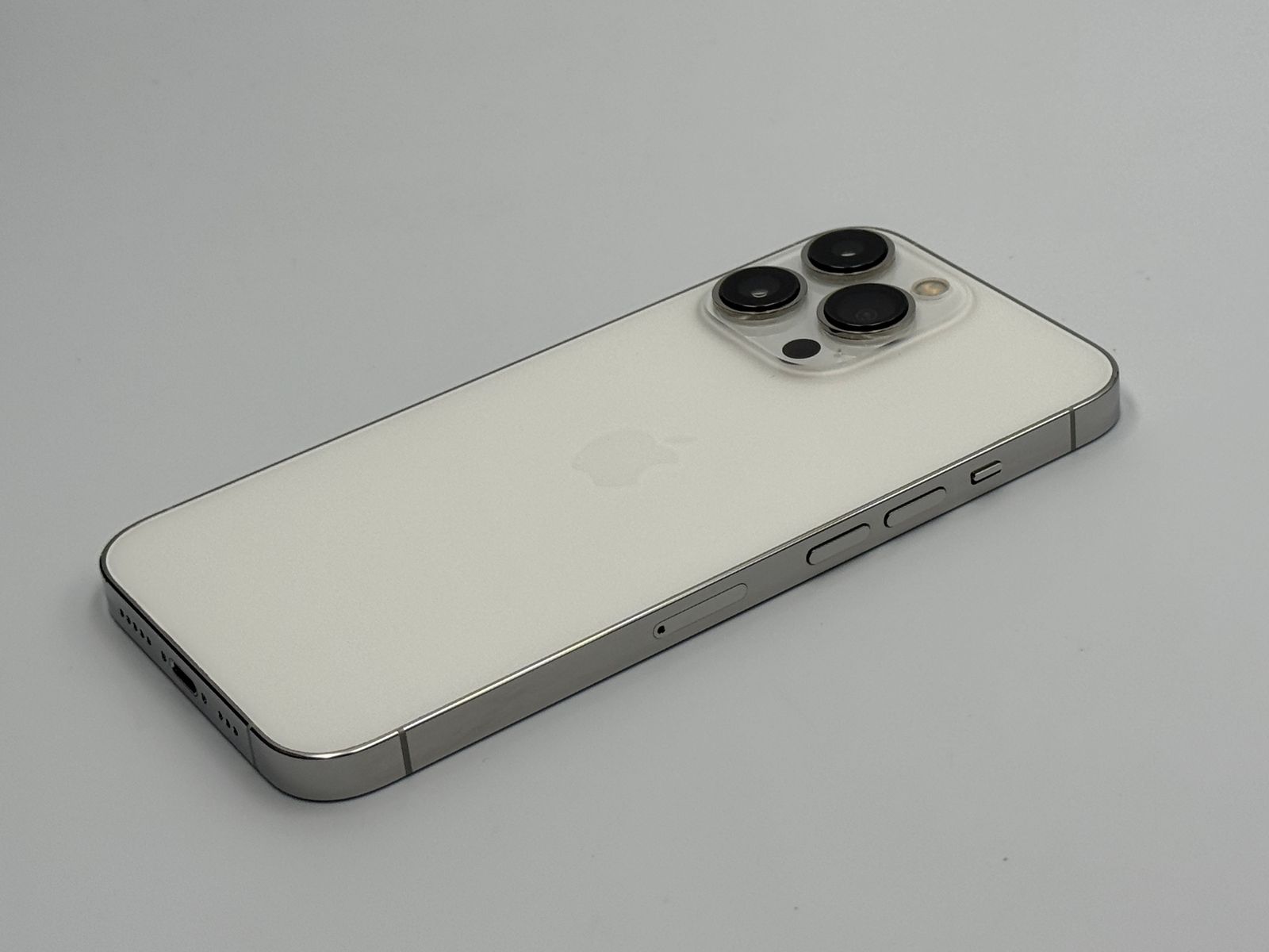 中古C】iPhone 13 Pro 128GB シルバー バッテリー【84