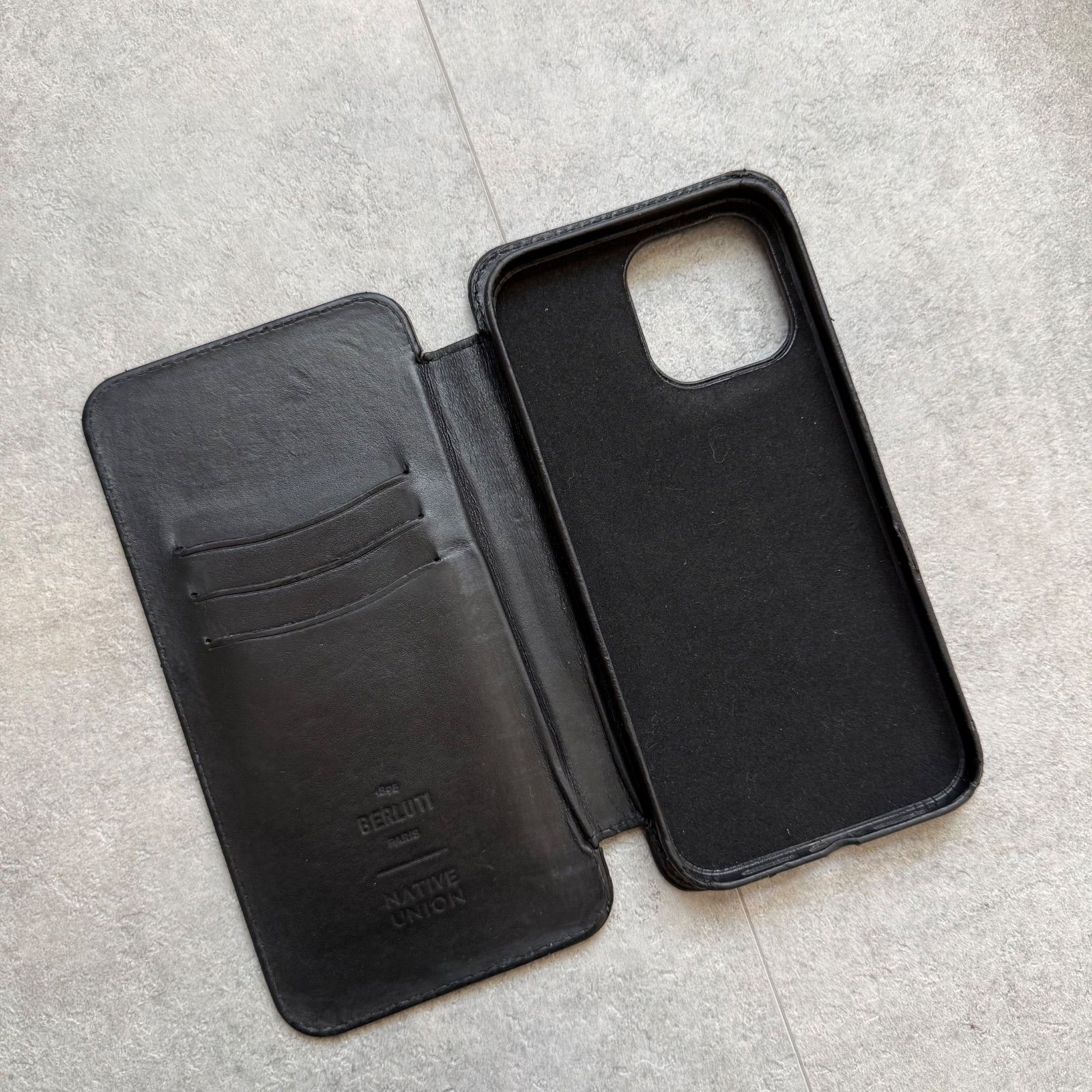 BERLUTI ベルルッティ カリグラフィ スマホケース iPhone15PROMAX BERLUTI ベルルッティ カリグラフィ スマホケース iPhone15PROMAX