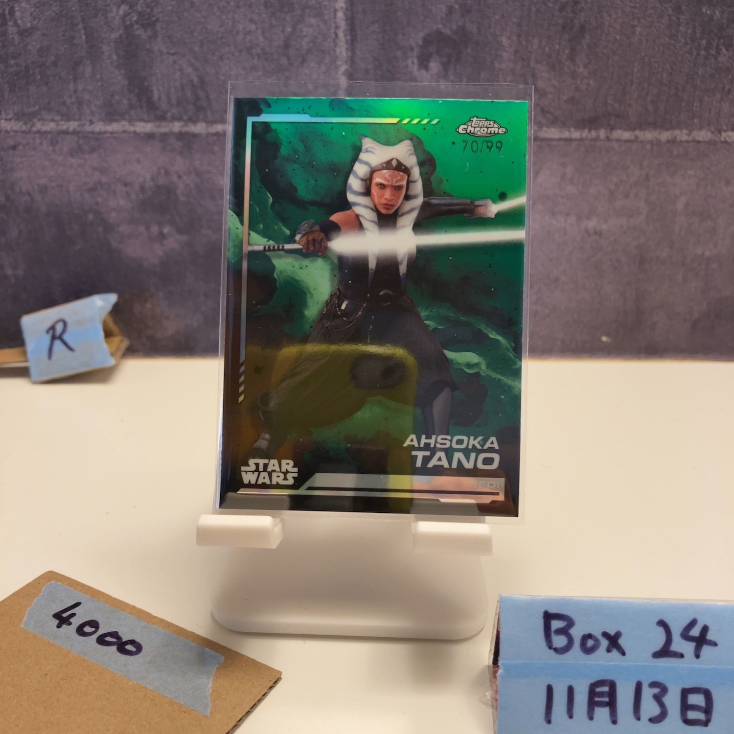 Topps Chrome Ahsoka Tano 70/99 Star Wars Green Refractor カード