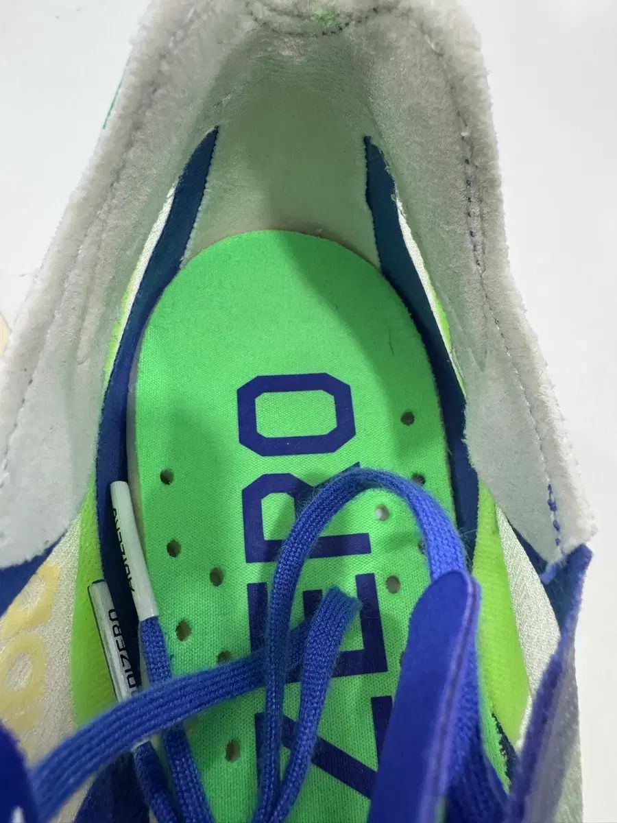  アディダス アディゼロ プライム X 白 ソニックインク 登山靴 トレッキングシューズ アウトドアシューズ