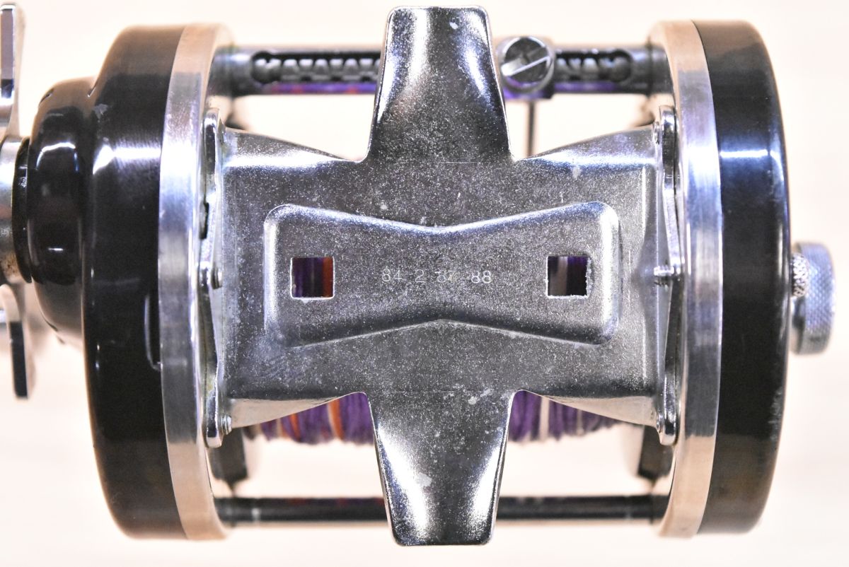 アブガルシア アンバサダー 10000CL 右 84-2-87-88 ベイトリール