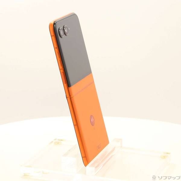 ソフマップ 〔中古品〕 motorola razr 50 512GB スプリッツオレンジ